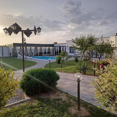 Casa de Férias Family Estate Hadzalova Avlija Bihać