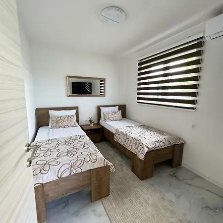 Tatil Evi Family Estate Hadzalova Avlija *