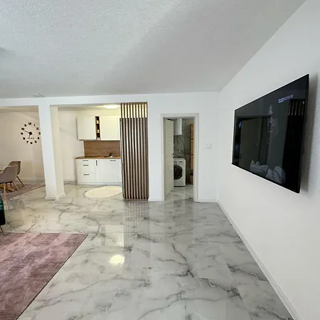 Family Estate Hadzalova Avlija Bihac